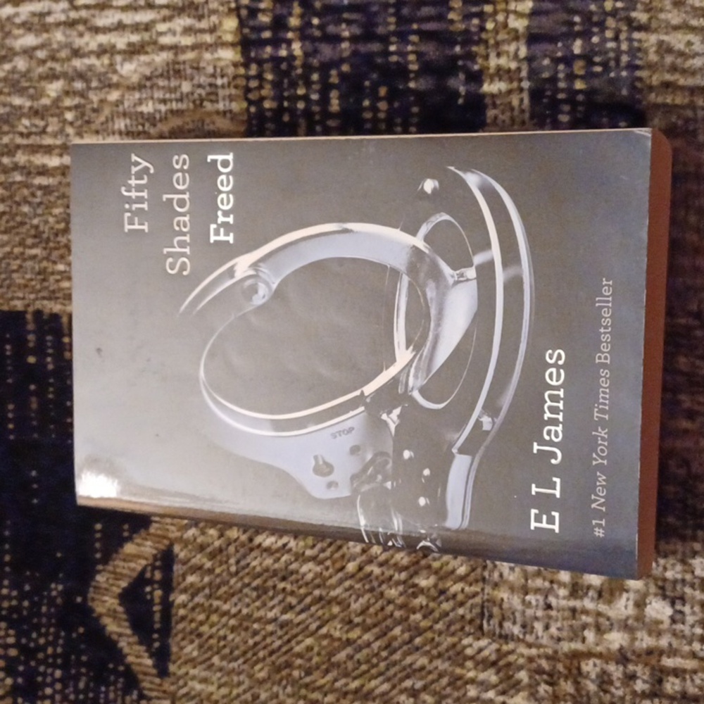 4/$40 Fifty Shades Freed (Book 3) By E L James
